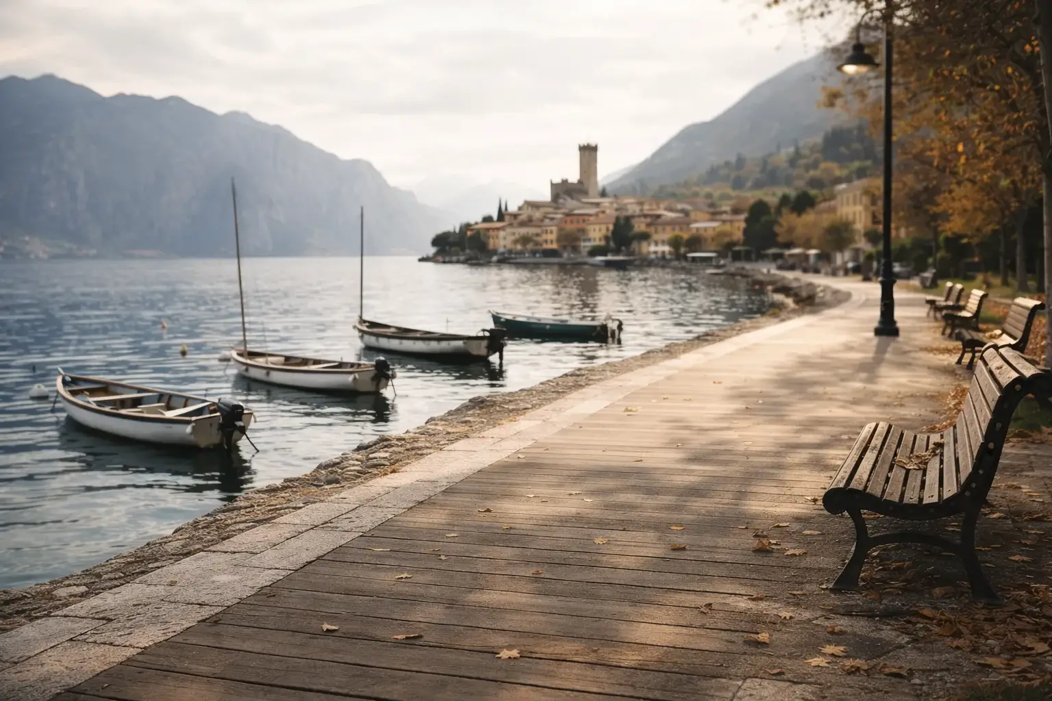 Lago di Garda senza folla: il periodo migliore per visitarlo e i posti da scoprire in tranquillità